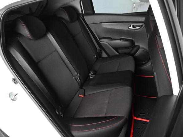 Kia Rio IV Рестайлинг с пробегом 2021 года, цена 1 849 000 рублей, 126010 км, хэтчбек, Автокод Объявления