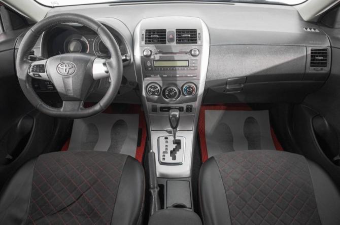 Toyota Corolla X (E140 E150) Рестайлинг с пробегом 2012 года, цена 999 000 рублей, 280000 км, седан, Автокод Объявления