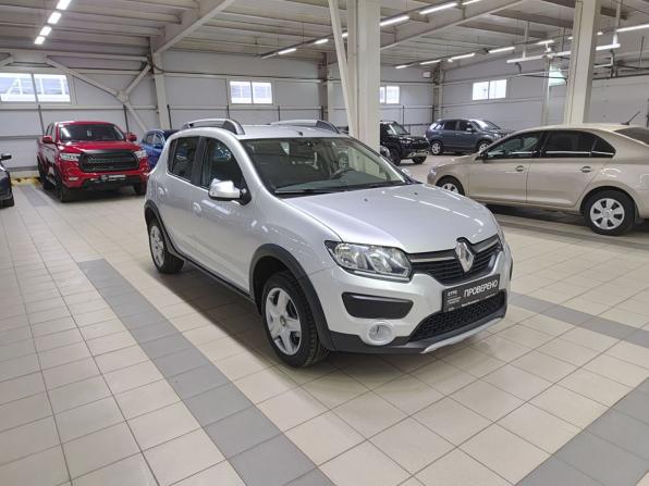 Renault Sandero II с пробегом 2016 года, цена 939 000 рублей, 108635 км, хэтчбек, Автокод Объявления