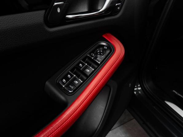 Porsche Macan I с пробегом 2017 года, цена 3 759 000 рублей, 78233 км, внедорожник, Автокод Объявления