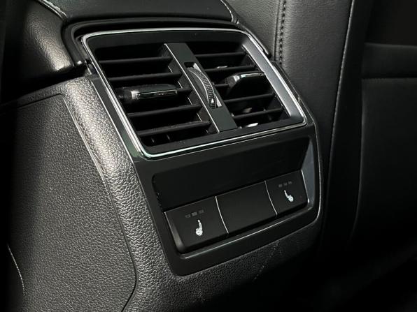 Skoda Karoq I с пробегом 2020 года, цена 2 326 700 рублей, 104912 км, внедорожник, Автокод Объявления