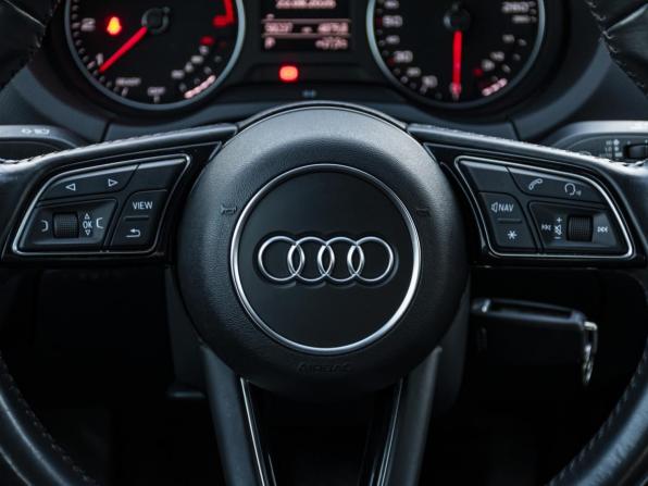 Audi A3 III (8V) Рестайлинг с пробегом 2016 года, цена 2 177 000 рублей, 58236 км, седан, Автокод Объявления