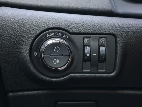 Opel Astra J Рестайлинг с пробегом 2012 года, цена 700 000 рублей, 207000 км, седан, Автокод Объявления