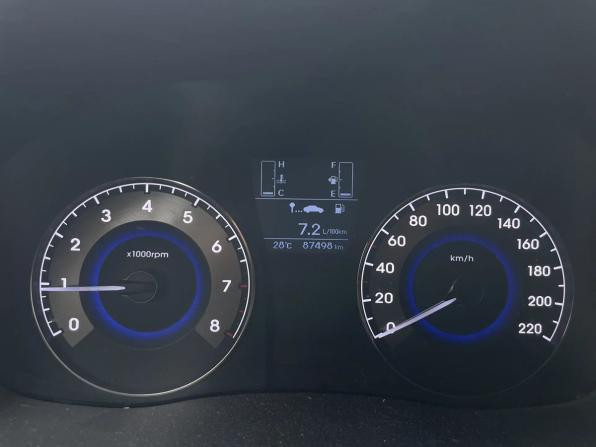 Hyundai Solaris I Рестайлинг с пробегом 2015 года, цена 936 000 рублей, 87497 км, хэтчбек, Автокод Объявления