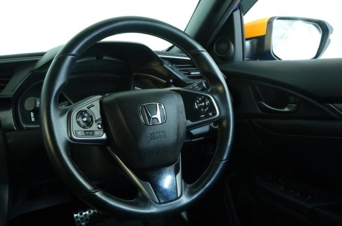 Honda Civic X Рестайлинг с пробегом 2019 года, цена 2 499 000 рублей, 48000 км, хэтчбек, Автокод Объявления