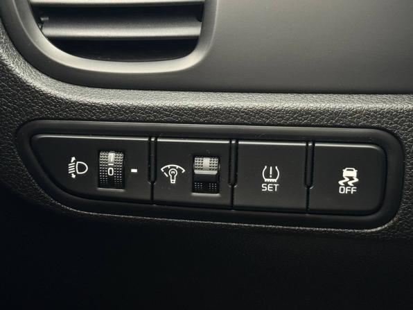 Kia Rio IV с пробегом 2019 года, цена 1 429 000 рублей, 161168 км, хэтчбек, Автокод Объявления