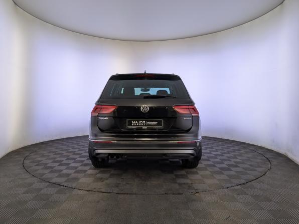 Volkswagen Tiguan II с пробегом 2018 года, цена 2 650 000 рублей, 168658 км, внедорожник, Автокод Объявления