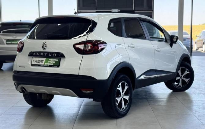 Renault Kaptur I с пробегом 2017 года, цена 1 379 000 рублей, 127200 км, внедорожник, Автокод Объявления