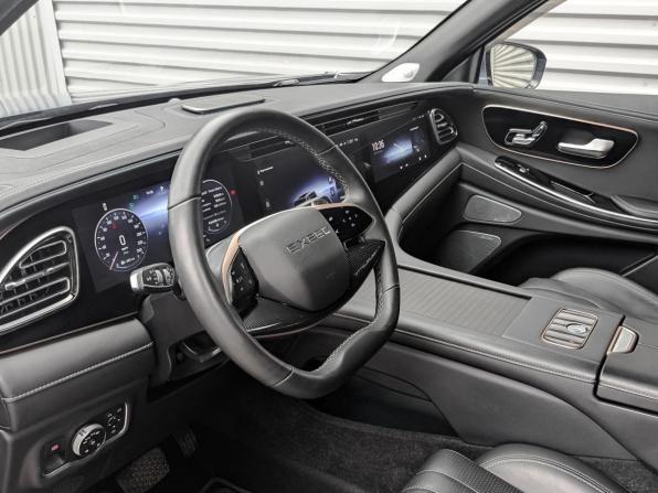 Exeed VX I Рестайлинг с пробегом 2023 года, цена 3 299 000 рублей, 46246 км, внедорожник, Автокод Объявления