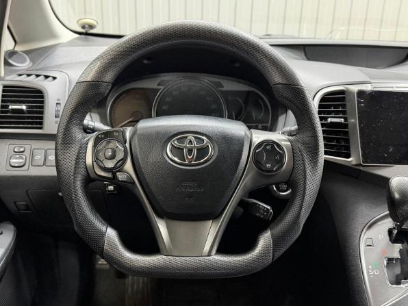 Toyota Venza I Рестайлинг с пробегом 2013 года, цена 2 299 000 рублей, 242636 км, внедорожник, Автокод Объявления