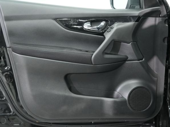 Nissan Qashqai II с пробегом 2018 года, цена 1 490 000 рублей, 230946 км, внедорожник, Автокод Объявления