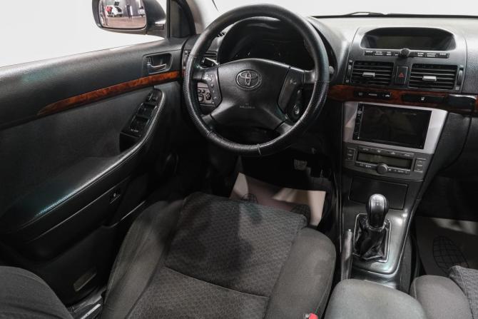 Toyota Avensis II с пробегом 2005 года, цена 749 000 рублей, 275000 км, седан, Автокод Объявления