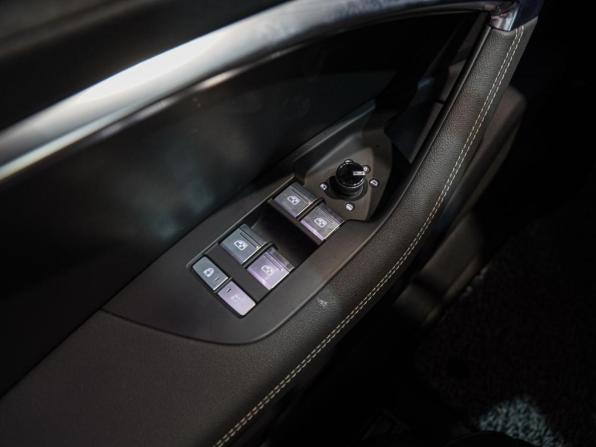 Audi A6 V (C8) с пробегом 2020 года, цена 4 999 000 рублей, 70495 км, седан, Автокод Объявления