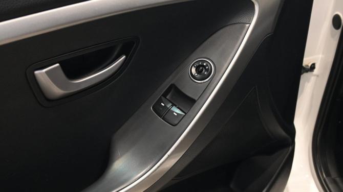 Hyundai i30 II с пробегом 2013 года, цена 870 000 рублей, 213810 км, хэтчбек, Автокод Объявления