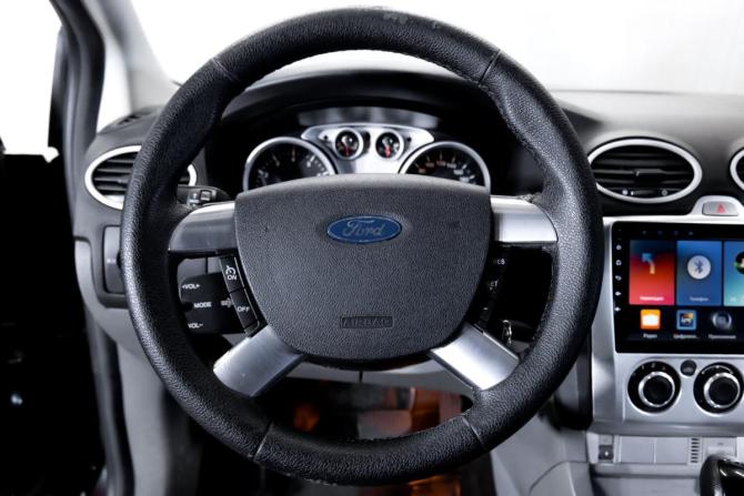 Ford Focus II Рестайлинг с пробегом 2010 года, цена 599 000 рублей, 205001 км, седан, Автокод Объявления