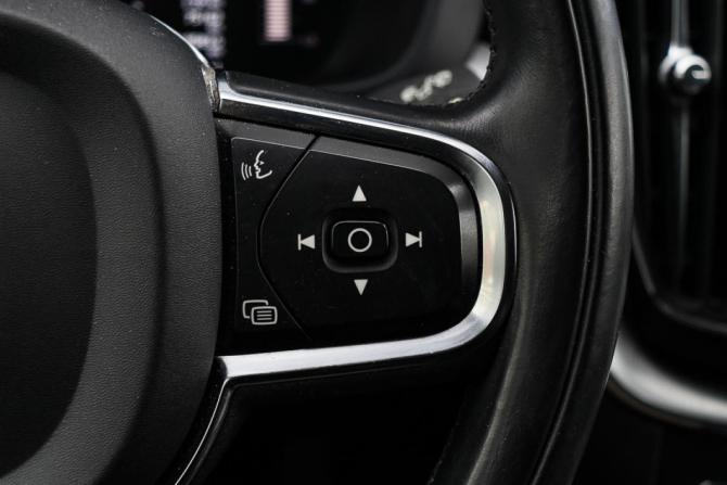 Volvo XC60 II с пробегом 2019 года, цена 3 995 000 рублей, 75161 км, внедорожник, Автокод Объявления