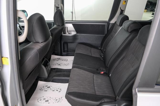 Toyota Noah II (R70) с пробегом 2010 года, цена 1 399 000 рублей, 235000 км, минивэн, Автокод Объявления