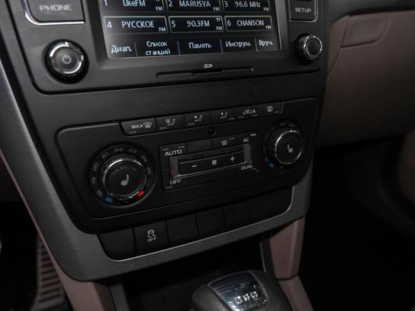 Skoda Yeti I с пробегом 2012 года, цена 870 000 рублей, 121032 км, внедорожник, Автокод Объявления