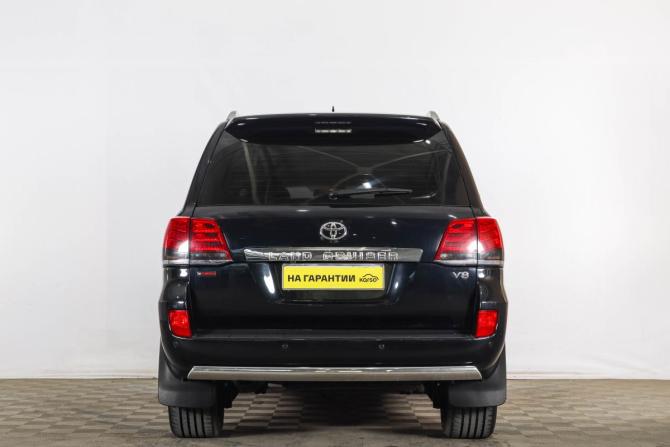 Toyota Land Cruiser 200 Series Рестайлинг 1 с пробегом 2014 года, цена 4 649 000 рублей, 228731 км, внедорожник, Автокод Объявления