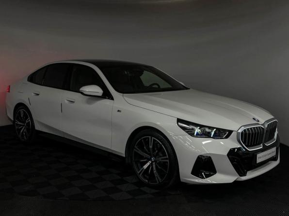 BMW 5 серии VIII (G60/G61/G68) с пробегом 2023 года, цена 7 735 000 рублей, 7301 км, седан, Автокод Объявления