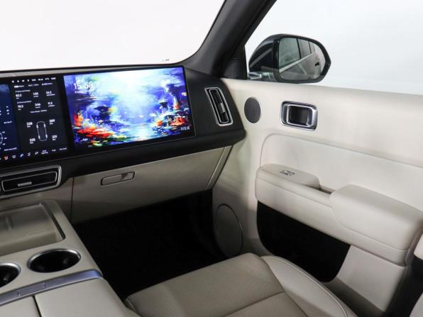 Li Auto (Lixiang) L9 I с пробегом 2023 года, цена 6 490 000 рублей, 55640 км, внедорожник, Автокод Объявления