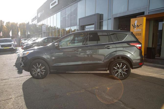 Ford Kuga II Рестайлинг с пробегом 2017 года, цена 1 697 000 рублей, 133800 км, внедорожник, Автокод Объявления