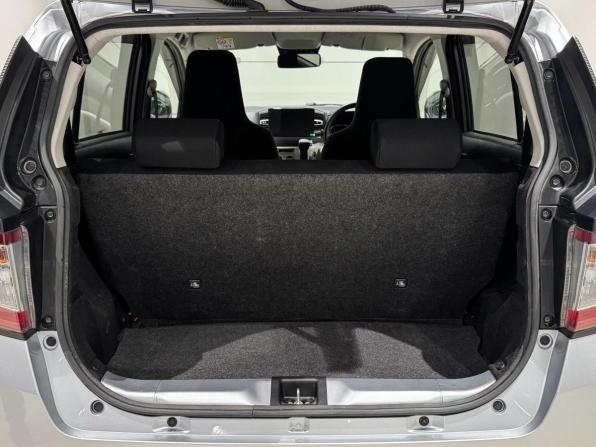 Daihatsu Mira e:S II с пробегом 2021 года, цена 832 602 рубля, 83593 км, хэтчбек, Автокод Объявления
