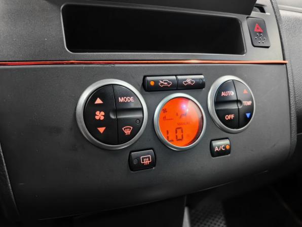 Nissan Tiida I Рестайлинг с пробегом 2010 года, цена 790 000 рублей, 276188 км, хэтчбек, Автокод Объявления