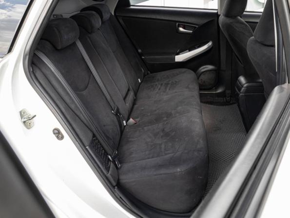 Toyota Prius III Рестайлинг (XW30) с пробегом 2012 года, цена 1 239 000 рублей, 175854 км, лифтбек, Автокод Объявления