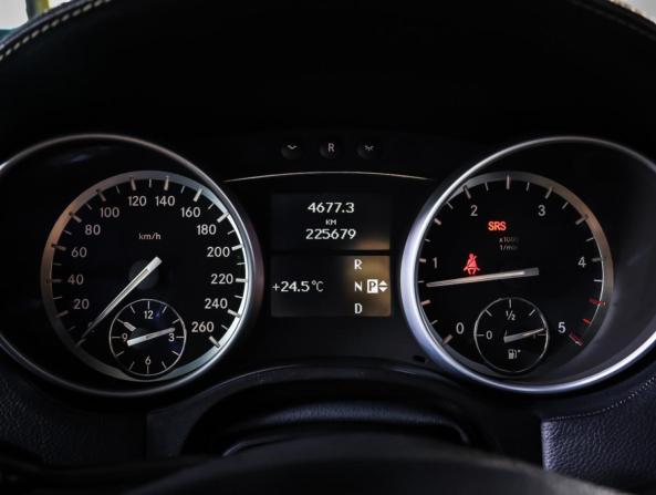 Mercedes-Benz M-Класс II (W164) Рестайлинг с пробегом 2011 года, цена 1 590 000 рублей, 225678 км, внедорожник, Автокод Объявления