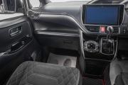 Toyota Voxy III (R80) Рестайлинг Барнаул  - изображение 45