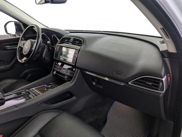 Jaguar F-Pace I с пробегом 2016 года, цена 2 295 000 рублей, 128810 км, внедорожник, Автокод Объявления