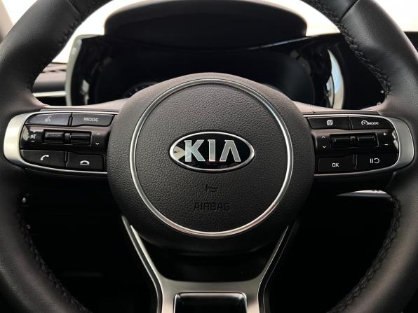 Kia K5 III с пробегом 2020 года, цена 2 390 000 рублей, 84984 км, седан, Автокод Объявления