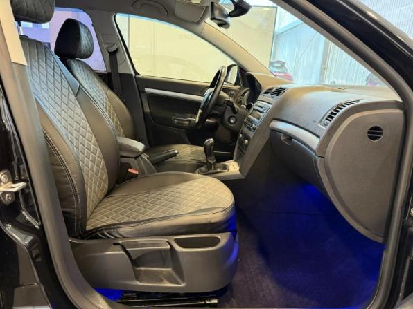 Skoda Octavia II (A5) Рестайлинг с пробегом 2013 года, цена 970 000 рублей, 99458 км, лифтбек, Автокод Объявления