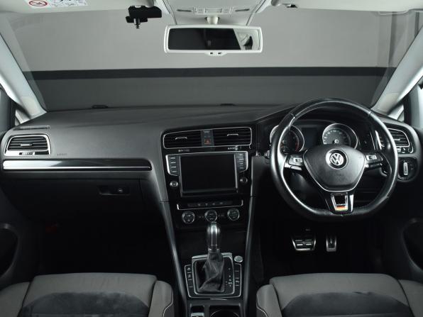 Volkswagen Golf VII с пробегом 2014 года, цена 1 265 995 рублей, 96025 км, универсал, Автокод Объявления