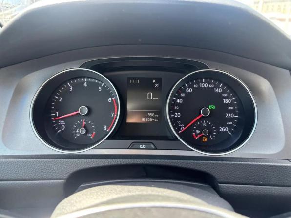 Volkswagen Golf VII с пробегом 2013 года, цена 920 000 рублей, 168736 км, хэтчбек, Автокод Объявления