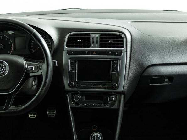 Volkswagen Polo V Рестайлинг с пробегом 2016 года, цена 849 585 рублей, 168303 км, седан, Автокод Объявления