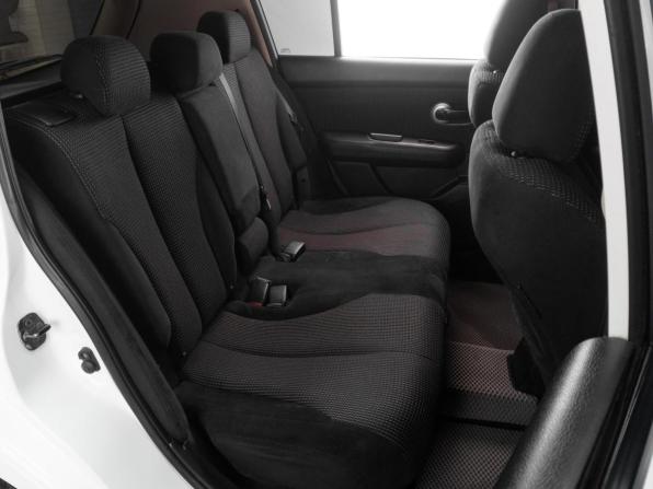 Nissan Tiida I Рестайлинг с пробегом 2011 года, цена 649 000 рублей, 250828 км, хэтчбек, Автокод Объявления
