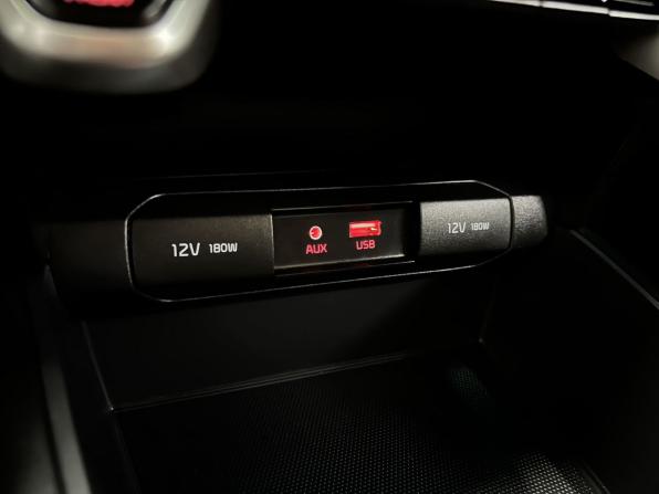 Kia Rio IV с пробегом 2018 года, цена 1 495 000 рублей, 100746 км, хэтчбек, Автокод Объявления