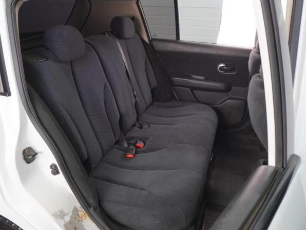 Nissan Tiida I Рестайлинг с пробегом 2011 года, цена 574 000 рублей, 246321 км, хэтчбек, Автокод Объявления