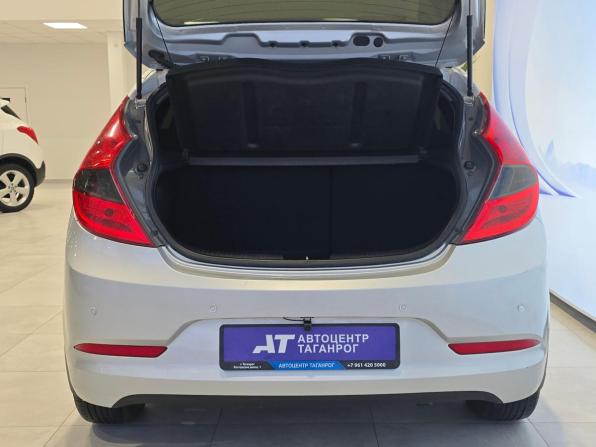 Hyundai Solaris I Рестайлинг с пробегом 2015 года, цена 999 000 рублей, 112000 км, хэтчбек, Автокод Объявления