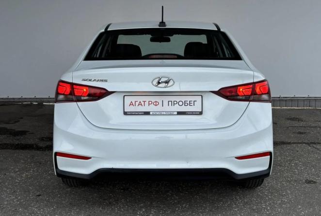 Hyundai Solaris II с пробегом 2018 года, цена 1 350 000 рублей, 124298 км, седан, Автокод Объявления