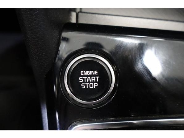 Kia Sportage V с пробегом 2023 года, цена 3 250 000 рублей, 74907 км, внедорожник, Автокод Объявления