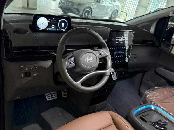 Новый Hyundai Staria I 2025 года, цена 9 990 000 рублей, минивэн, Автокод Объявления