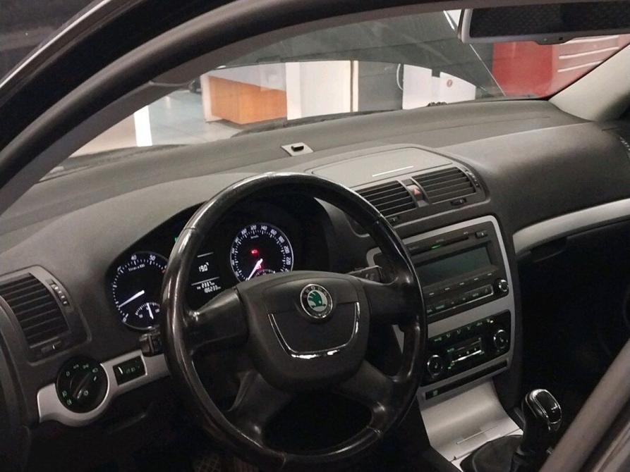 Skoda Octavia II (A5) Рестайлинг Санкт-Петербург  - изображение 7