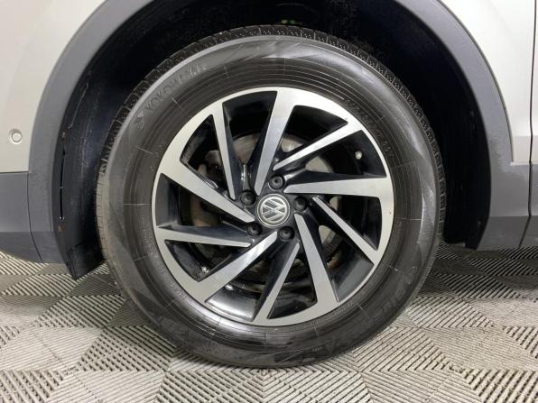 Volkswagen Tiguan II с пробегом 2018 года, цена 1 995 000 рублей, 112726 км, внедорожник, Автокод Объявления