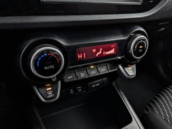 Kia Rio IV с пробегом 2018 года, цена 1 501 500 рублей, 122342 км, хэтчбек, Автокод Объявления