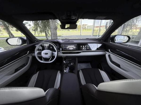 Geely Monjaro I с пробегом 2024 года, цена 3 350 000 рублей, 18000 км, внедорожник, Автокод Объявления