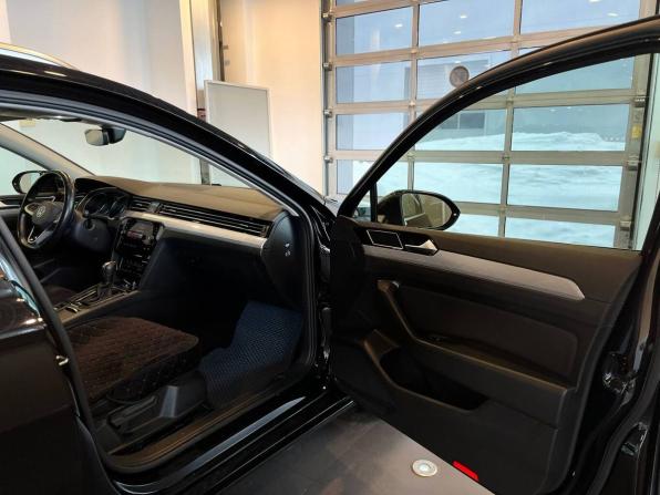 Volkswagen Passat B8 Рестайлинг с пробегом 2020 года, цена 2 099 000 рублей, 169838 км, универсал, Автокод Объявления