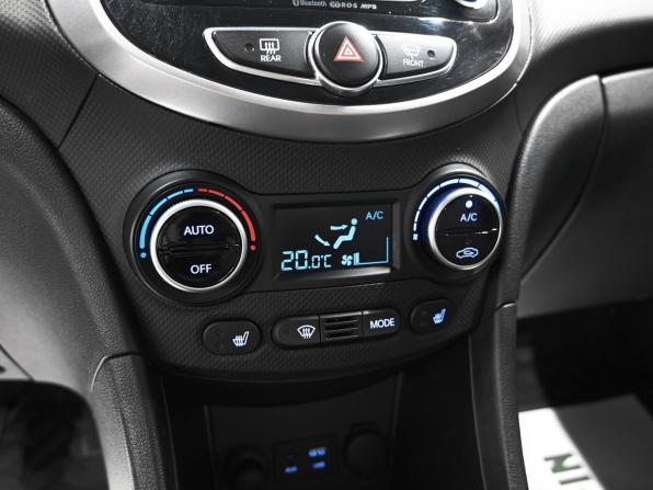 Hyundai Solaris I Рестайлинг с пробегом 2014 года, цена 945 000 рублей, 114304 км, хэтчбек, Автокод Объявления